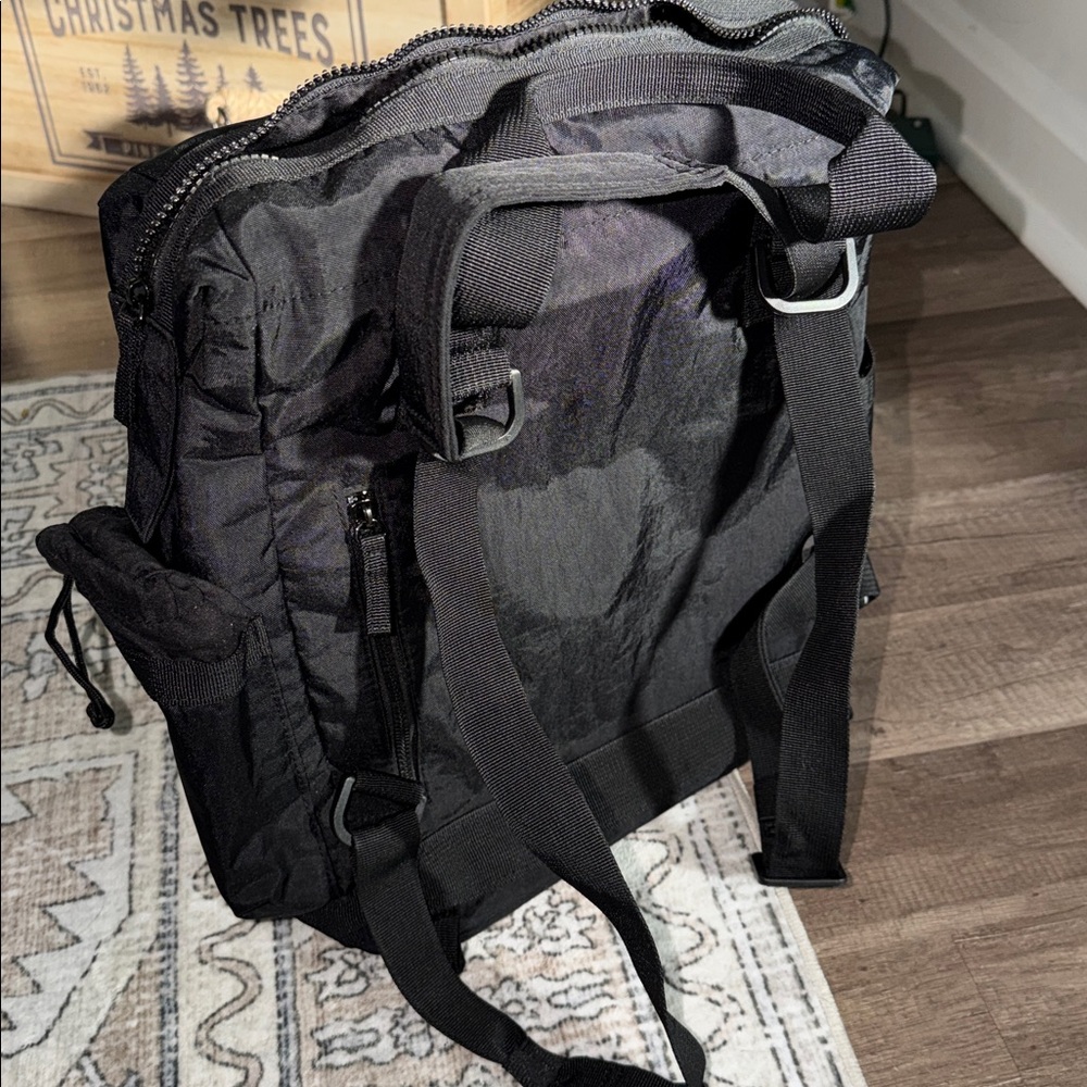 Tommy Bahama Multipocket Backpack - image 3